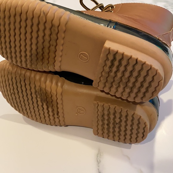 STEVE MADDEN DUCK BOOTS - Picture 4 of 6